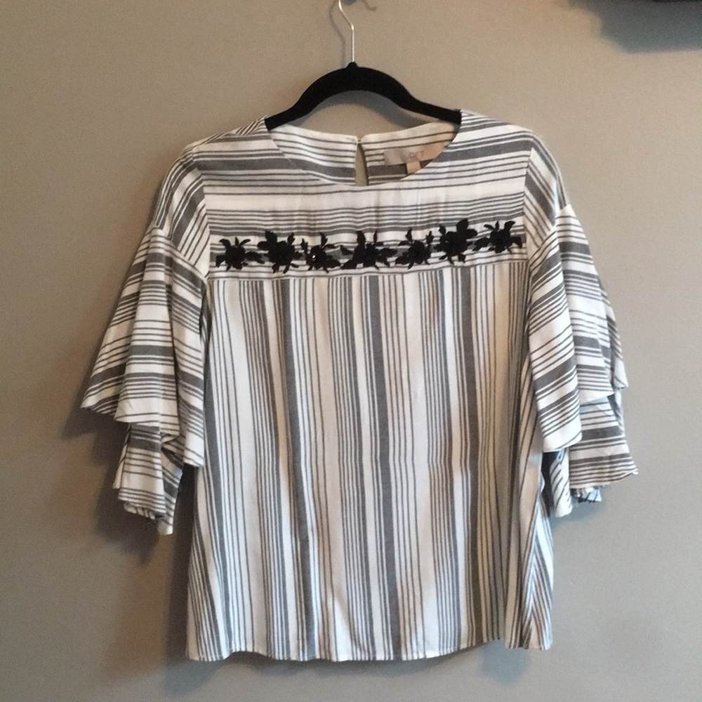 NWOT LOFT Gray and White Striped floral top